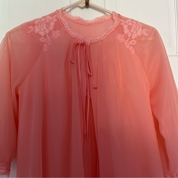 Vintage Coral nightgown twinset peignoir by Gossard.EUC. - Picture 2 of 10